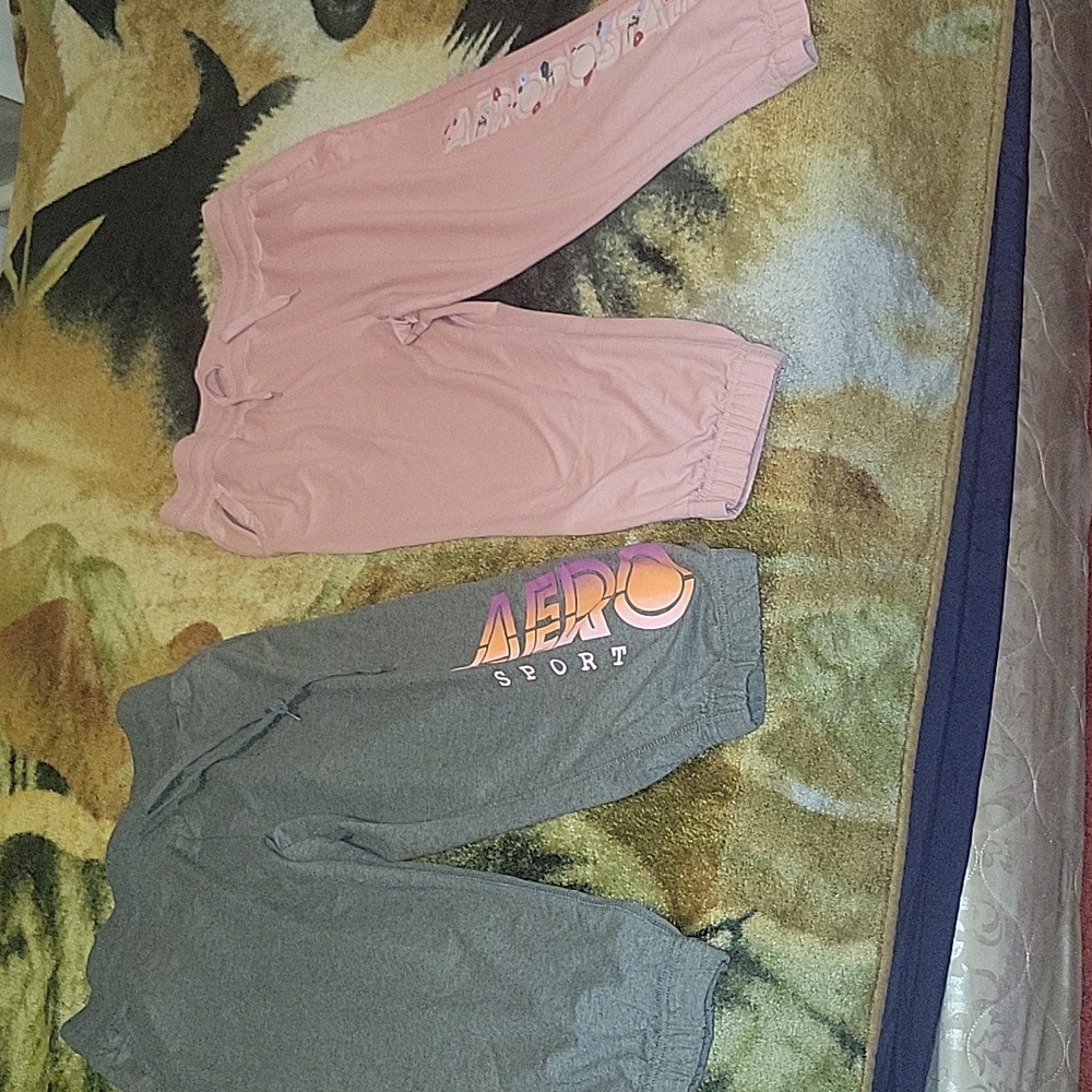Aeropostale Sport Drawstring Capris